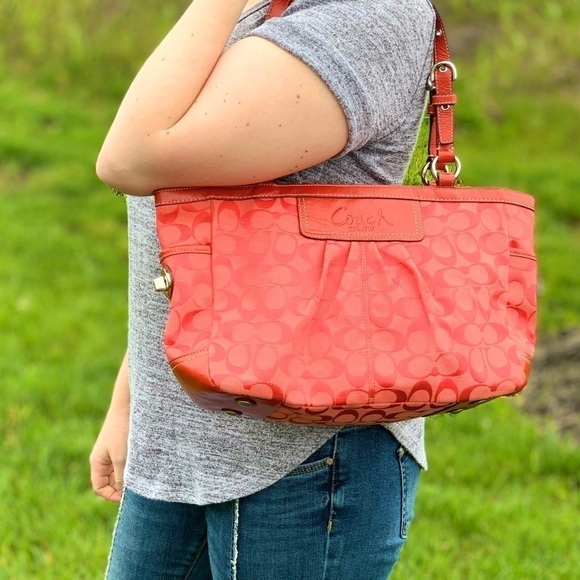 Y2K Coach Cherry Signature Jacquard Gallery Monogram Purse Rare Shoulder Bag - Picture 3 of 17